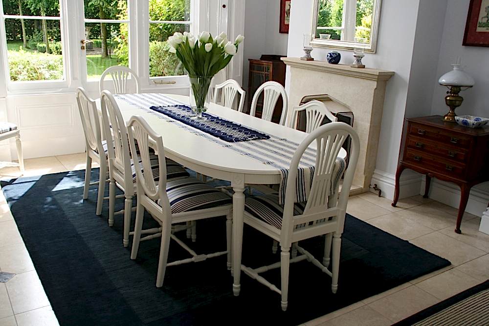 We specialise in repainting mixed sets of Gustavian Chairs