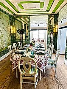 handpainted 20th C gustavian dining table from xylembridge.shop
